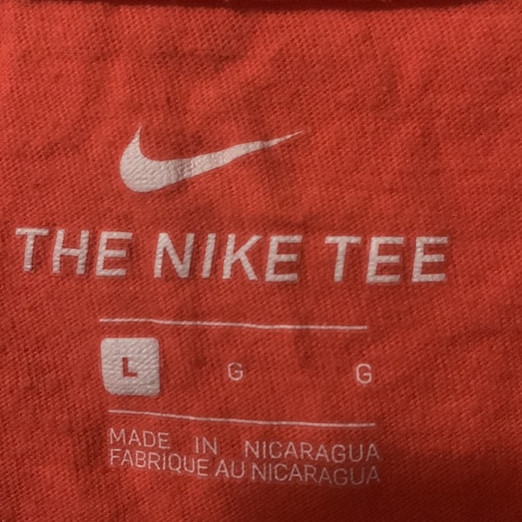 Nike Tee - Picture 2 of 2